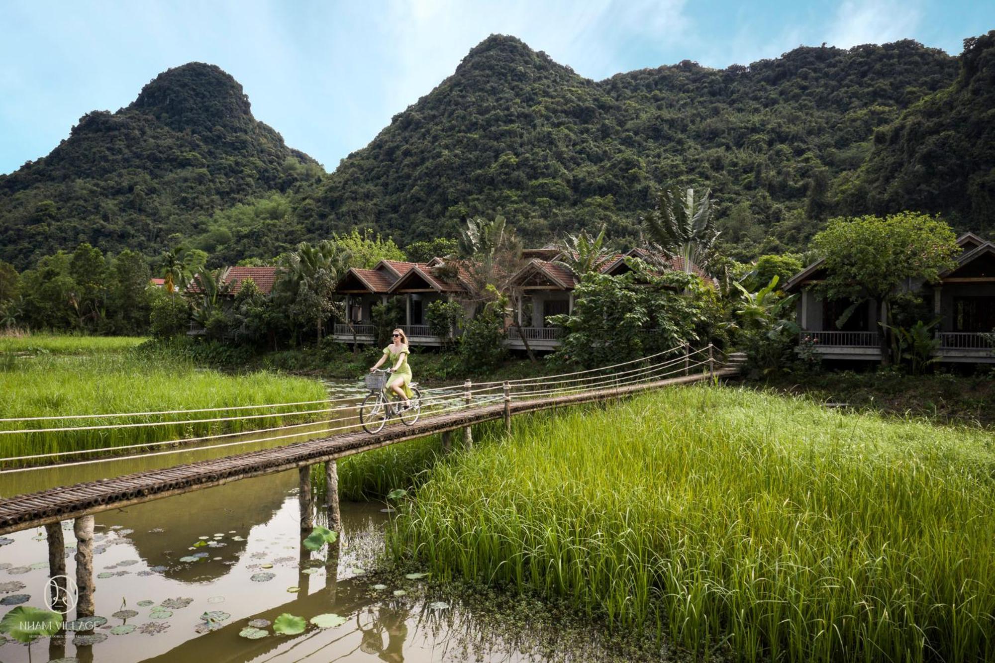 Nham Village Station touristique